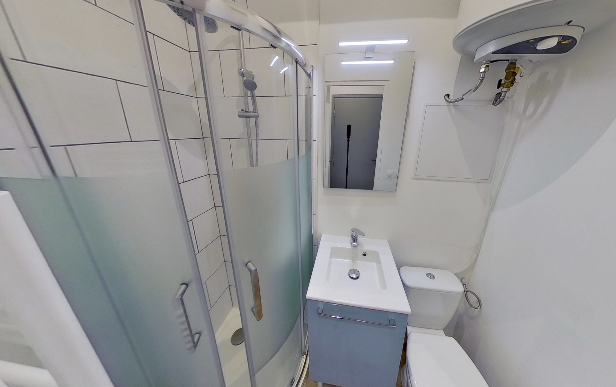 
                                                                            Studio – 11 m2- Danton