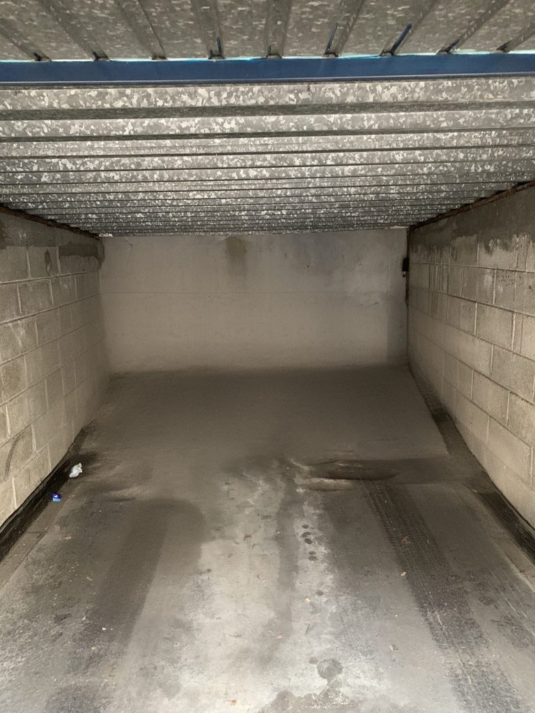 
                                                                            Garage fermé rue Jules Siegfried