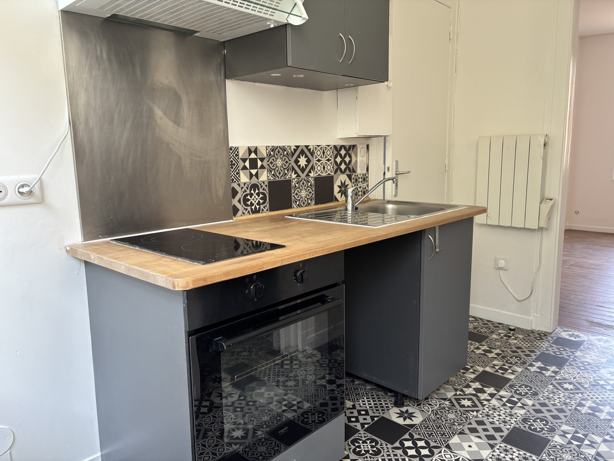 
                                                                            STUDIO – ROND POINT – 28M2
