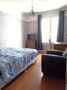 
                                                                            GRAND APPARTEMENT 2 CHAMBRES
