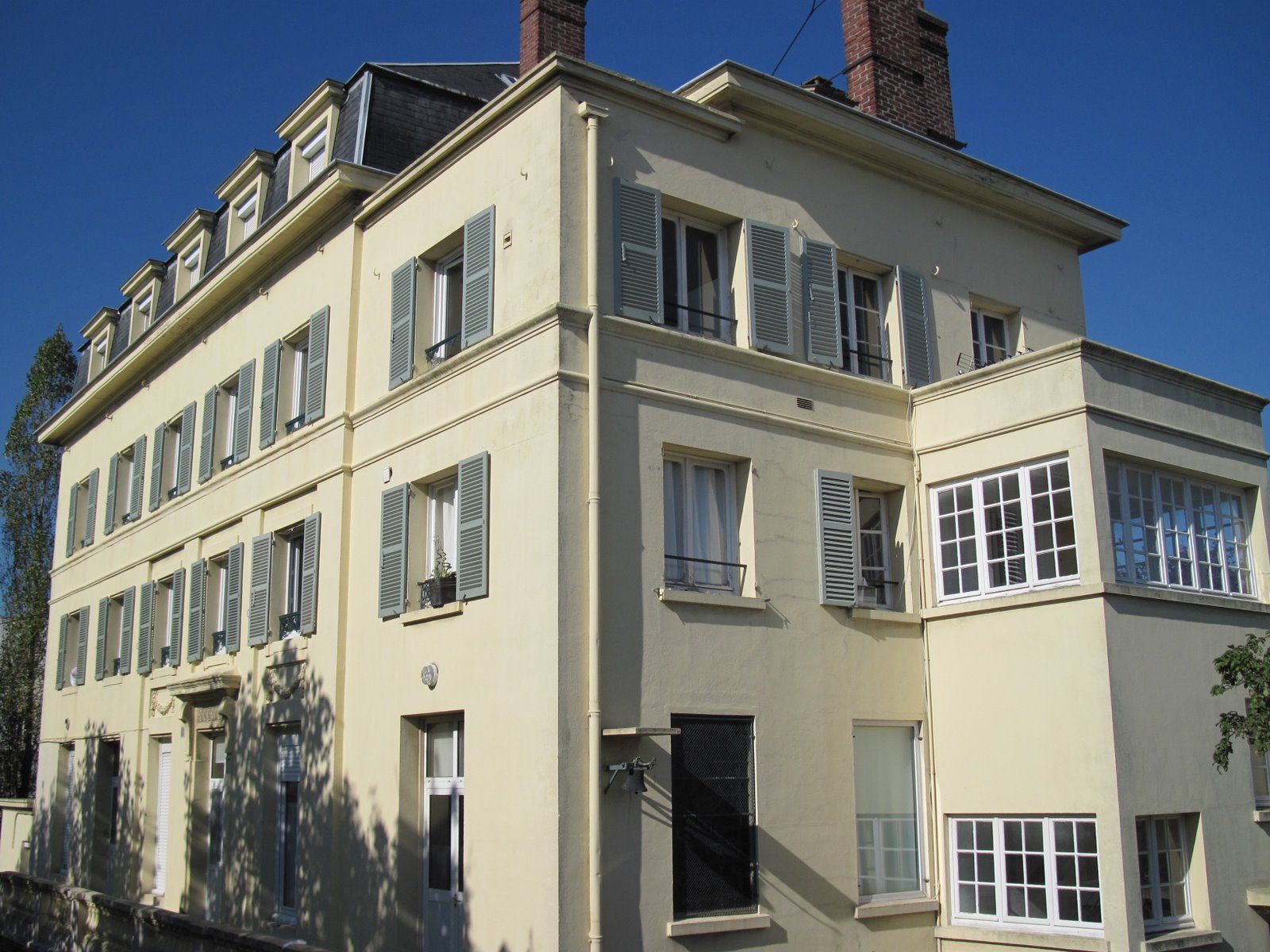 
                                                                            EXCEPTIONNEL IMMEUBLE LOCATIF
